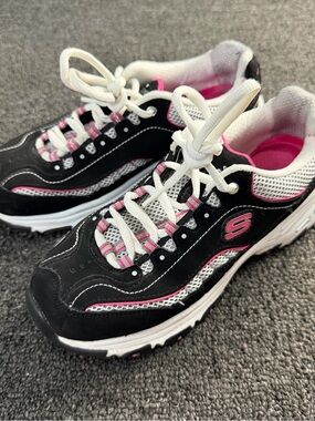 Skechers Black, White & Pink Sporty Walking Sneakers